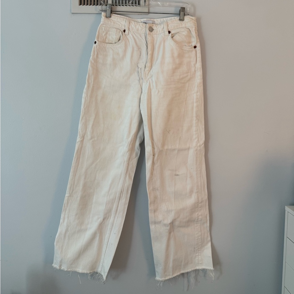 Zara women’s wide White Jeans